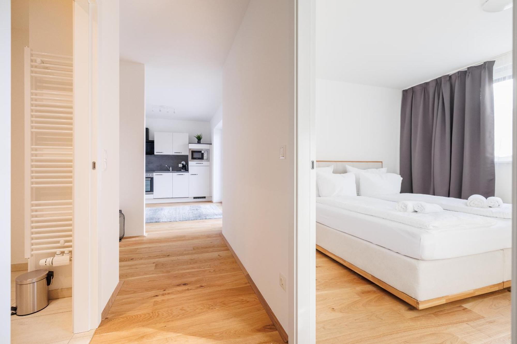 Symphony Apartments 42 - Modern Loft With Terrace And Grill In Central Location ウィーン エクステリア 写真